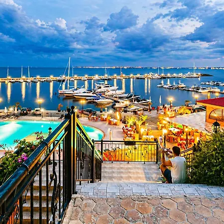 Apollon-6 Sea Breeze Апартамент